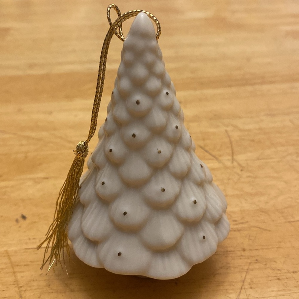 Lenox Christmas Tree Dated 1999 on back About 4in Can used as decor or ornament